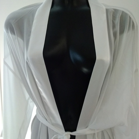 Cerie long robe, regular and plus size - Picture 2 of 3